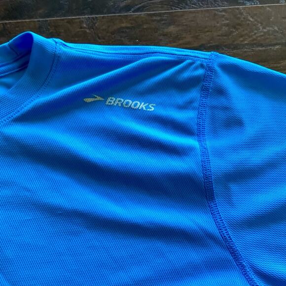 Mesh Running Shirt - Picture 3 of 7